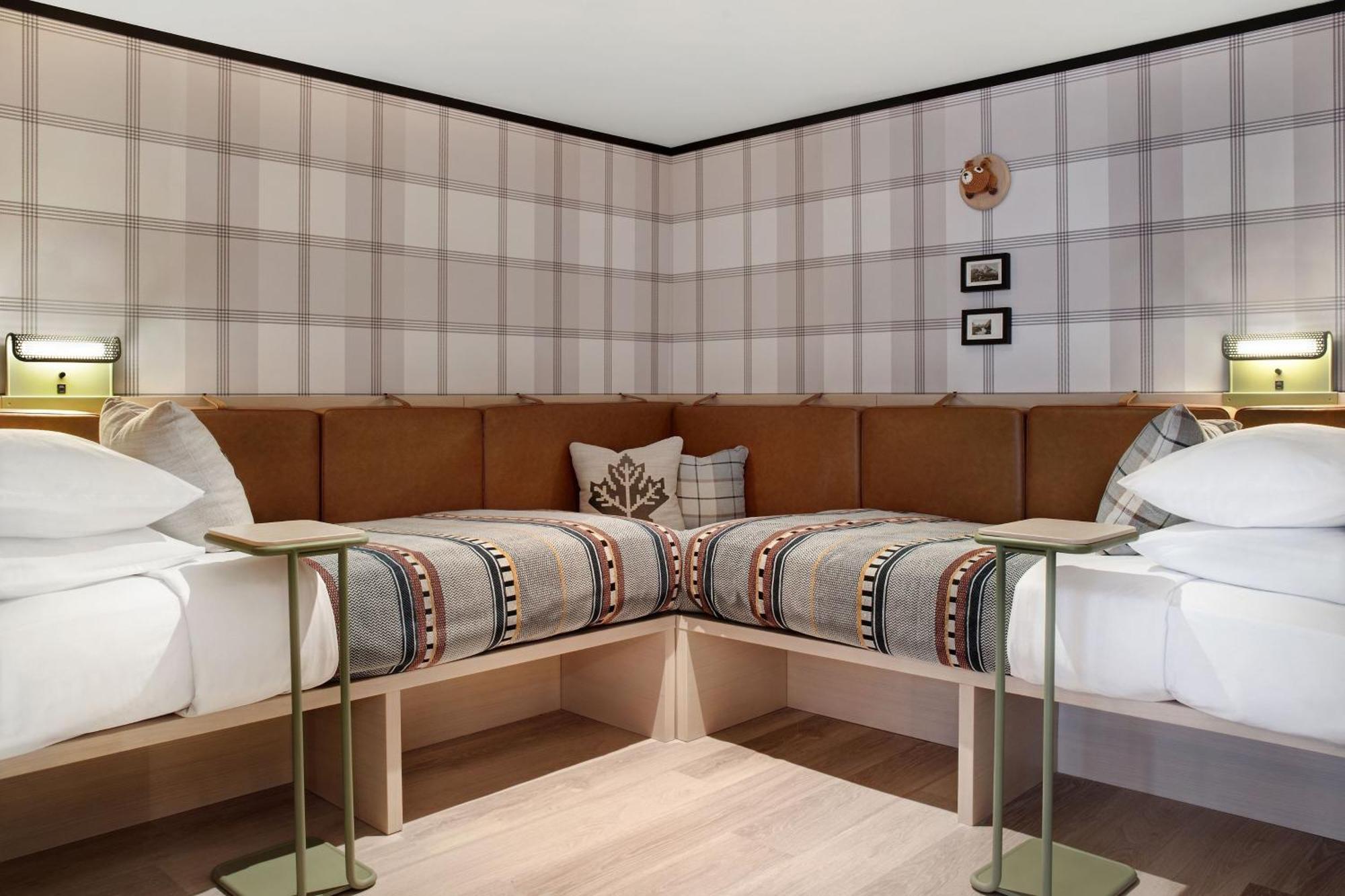 Moxy Banff Ξενοδοχείο Εξωτερικό φωτογραφία